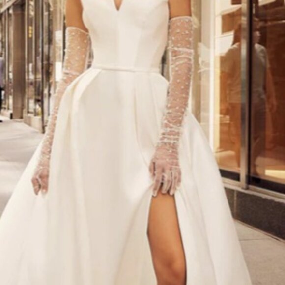 Mori Lee Jean Size 12 Wedding Dress - Picture 2 of 6